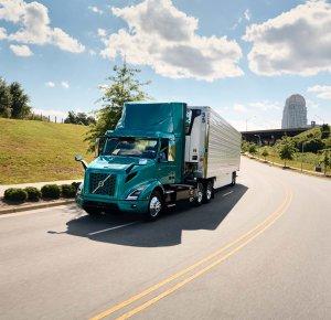 Elektrisch in opmars - Volvo Trucks behoudt zijn leidende positie