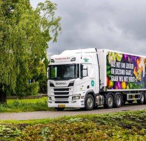 Eerste twee Scania’s bij Tuinderij Vers Brielle Chauffeurswens ingevuld met 2 Scania R460 6x2 trekkers