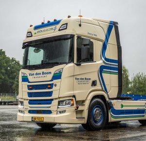 Belangrijke stap richting zero-emissie bouwlogistiek Van den Boom Transport investeert in eerste volledig elektrische Scania R400E BEV