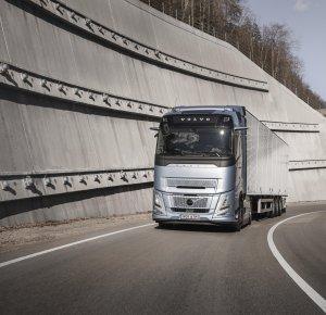 Persbericht titelVolvo Trucks zet in op verdere besparing van brandstof en CO2-uitstoot met stop-start-motortechnologie